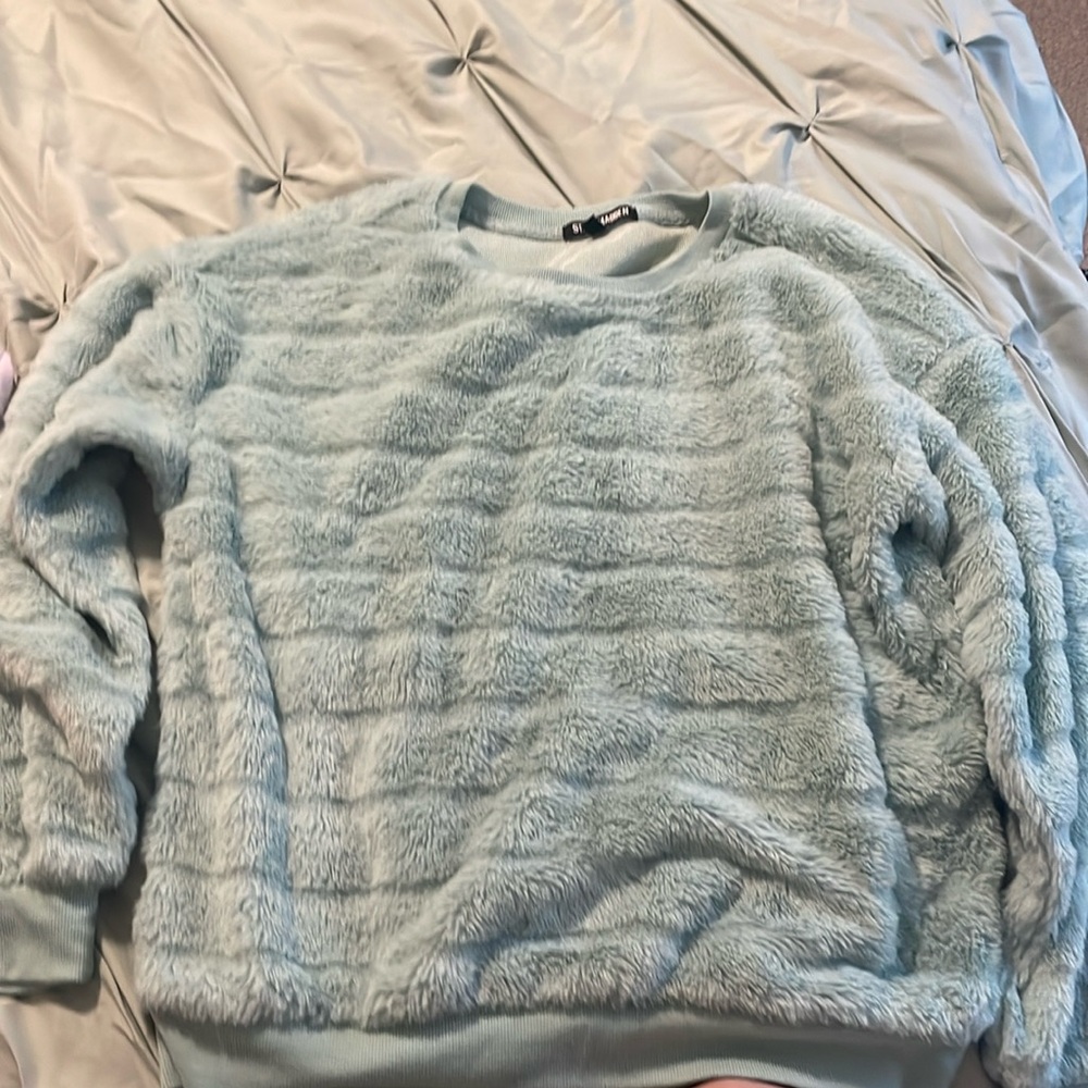 Steve Madden girls size medium fuzzy sweater